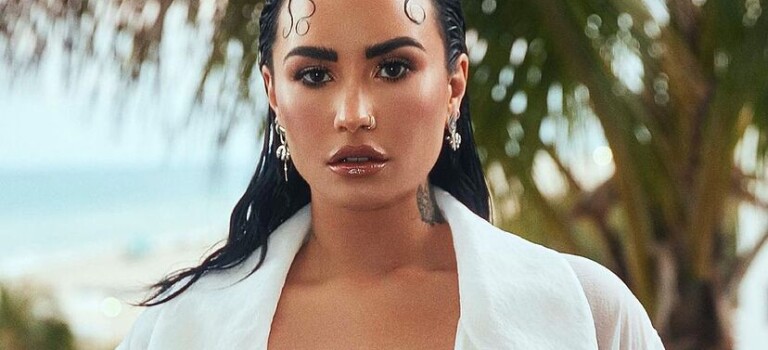 Demi Lovato presume su anillo de compromiso mientras cocina en Instagram