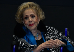 Silvia Pinal recibirá homenaje en Bellas Artes el sábado