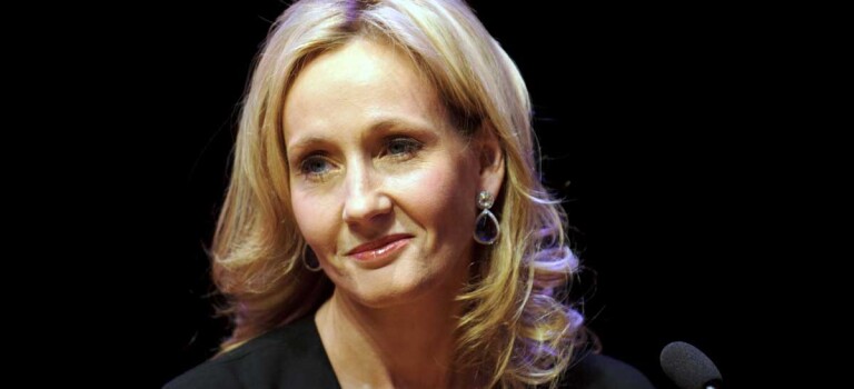 J.K. Rowling usa el género incorrecto para referirse a una medallista olímpica en medio de la controversia sobre el boxeo en París