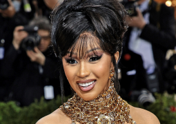 cardi-b-twitter-foto-sin-maquillaje-bigote