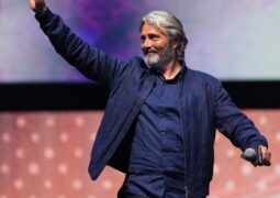 Mads Mikkelsen visita México por primera vez y motiva a jóvenes cineastas a contar sus propias historias