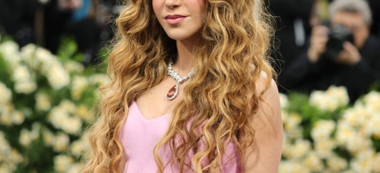 Shakira comete una indiscreción en la Met Gala al anunciar el embarazo de Rihanna antes que lo hiciera oficial